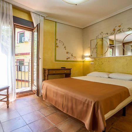 Yit Puerta Bisagra Hotel Toledo Luaran gambar