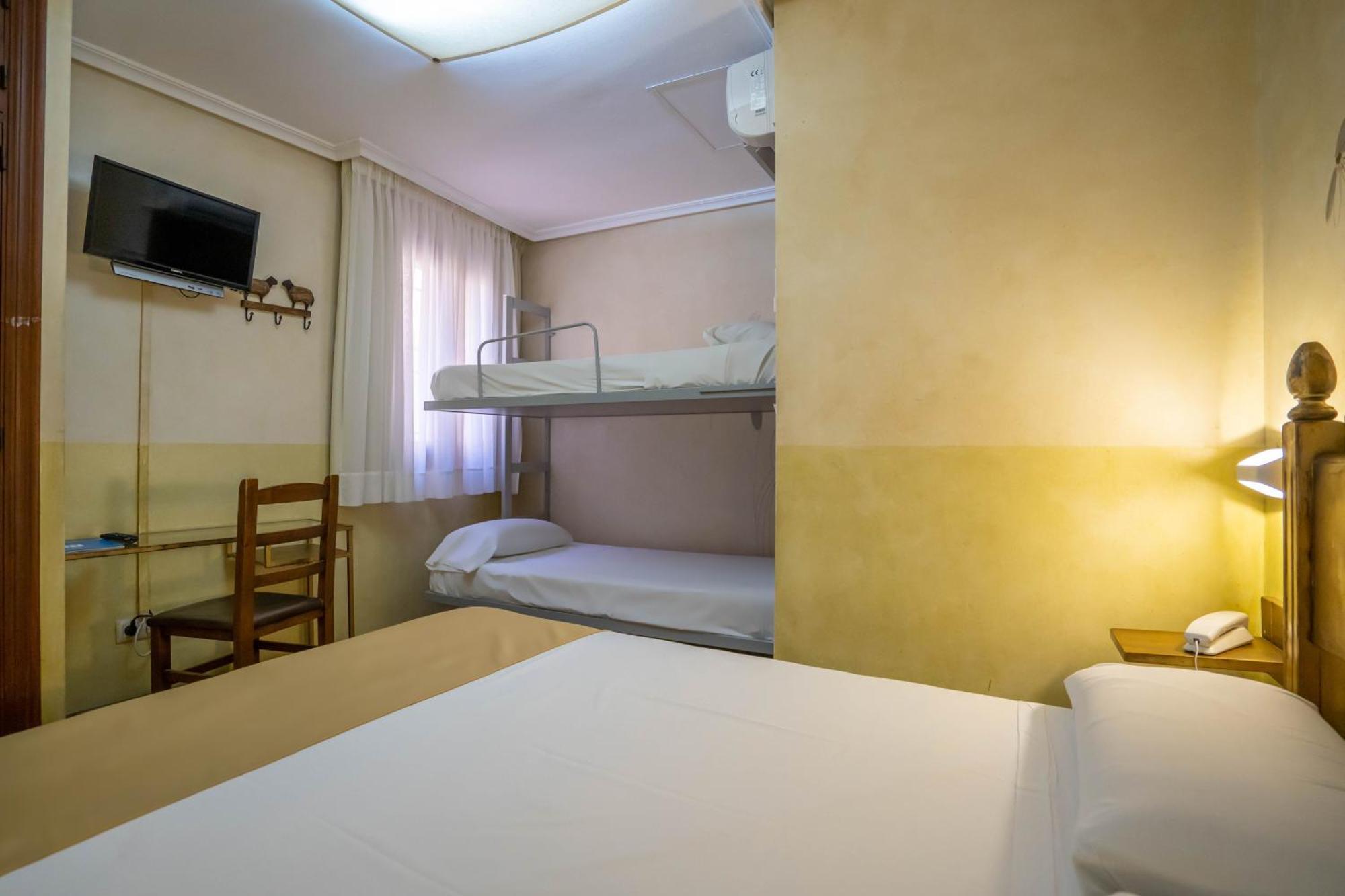Yit Puerta Bisagra Hotel Toledo Luaran gambar